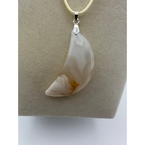 Natural Flower Agate Crescent Moon Pendant Necklace - Picture 9 of 11